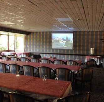 Rostrenen Hotel | Henri 4