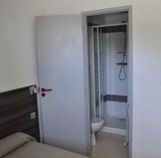 Rostrenen Hotel | Henri 4