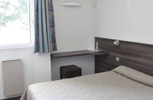 Rostrenen Hotel | Henri 4