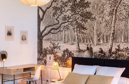 Republique Hotel | HENRI II