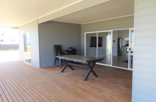 Port Victoria House | Henri's Place