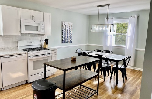 Laurel House | Henrico West End - Close to Short Pump & City