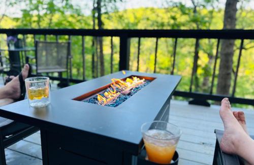 Sylvan Shores House | Henry Hollow Retreat Terrace