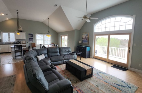 Admiral Estates House | Henry's Hideaway-Cape May- 2.5 blocks to beach- 5 BR- Elevator