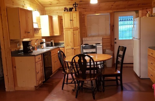 Sulphur House | Henson 1: Rustic Vacation Cabin in the Arbuckles of Southern Oklahoma