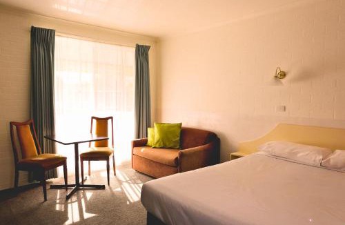 Hepburn Springs Hotel | Hepburn Springs Motor Inn