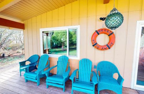 Rockaway Beach House | Herb's Hideaway
