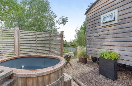 Redmile House | Herbie's Shepherd Hut - Uk50229