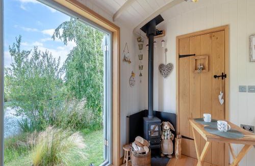 Redmile House | Herbie's Shepherd Hut - Uk50229