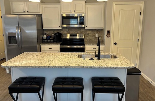 Abilene House | Hercules House! Stay-Play-Relax. Cleared For Landing