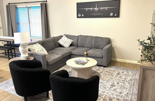 Abilene House | Hercules House! Stay-Play-Relax. Cleared For Landing