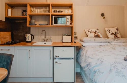 Westward Apartment | Herdie Hideaway - Shepherds Hut