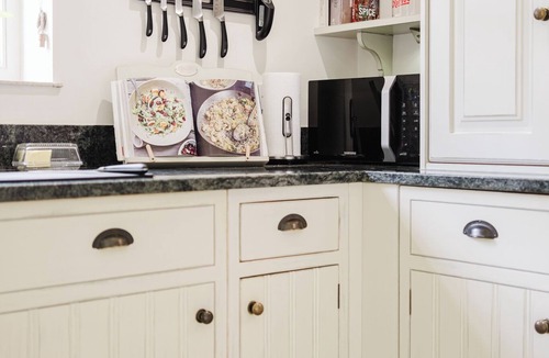 Easton Grey House | Herdsman's Cottage - 3BD in Wiltshire