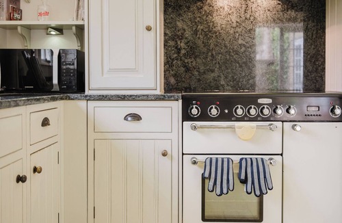 Easton Grey House | Herdsman's Cottage - 3BD in Wiltshire