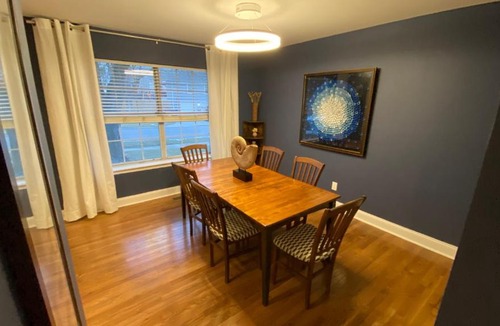 Olathe House | Here It Is! Cool Cape Cod-3 BR-2.5 Bath-12 Guests