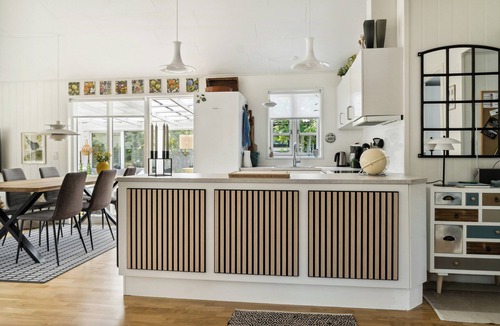 Oster Hurup House | Here, time is tuned into intimacy and coziness
