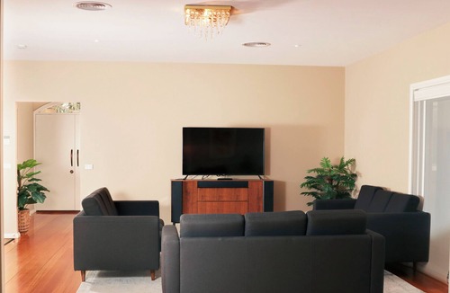 Cowes House | Hereward Close