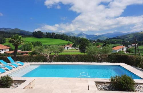 Ahaxe-Alciette-Bascassan House | Hergarai