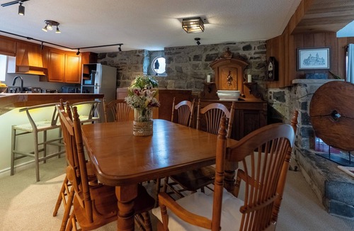 Kingston Apartment | Heritage Carriage House in Cataraqui Village