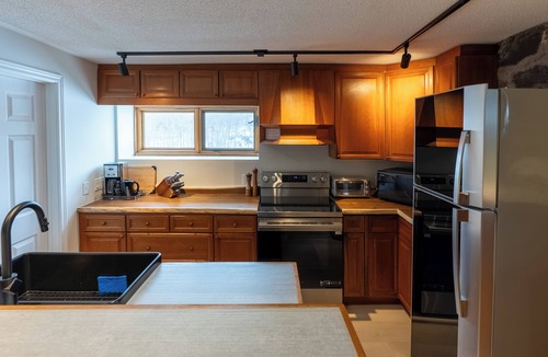 Kingston Apartment | Heritage Carriage House in Cataraqui Village