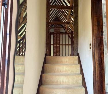 Bressingham House | Heritage Cottage with a Pool