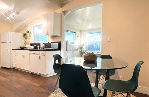 Los Gatos Cottage | Heritage Hideaway - Downtown Los Gatos