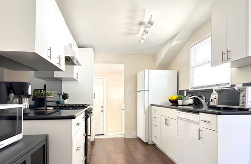 Los Gatos Cottage | Heritage Hideaway - Downtown Los Gatos