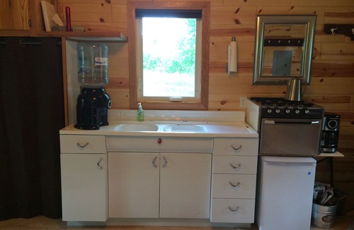 Chatfield Cabin | Heritage Hideaway- Tiny House