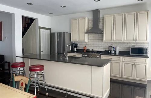 Newburgh House | Heritage Home Historical District