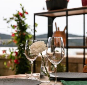 Tijesno Hotel | Heritage Hotel Tisno