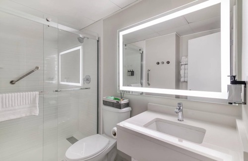 Hyannis Hotel | Heritage House Inn on Cape Cod