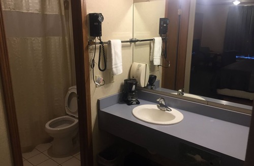 Lazbuddie Hotel | Heritage House Inn