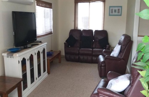 Red Rock House | Heritage House - Red Rock