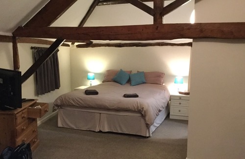 Kington Condo | Heritage House room 2