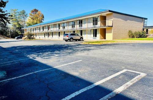Cartersville Hotel | Heritage Inn Cartersville