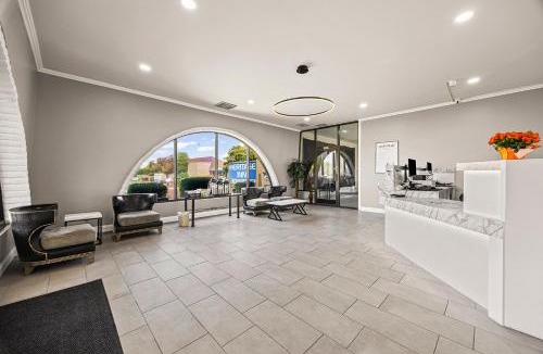 Folsom Road Hotel | Heritage Inn Express Roseville