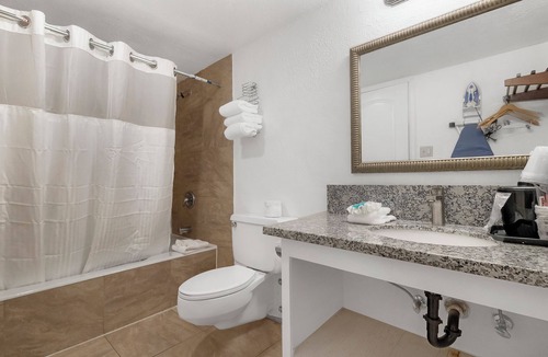 Folsom Road Hotel | Heritage Inn Express Roseville