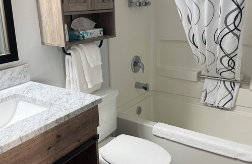 Marysville Hotel | Heritage Inn Express