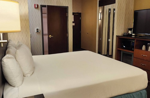The Woodlands Hotel | Heritage Inn & Suites The Woodlands, Trademark by Wyndham