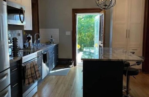 Montague House | Heritage Stone House on the Rideau Canal