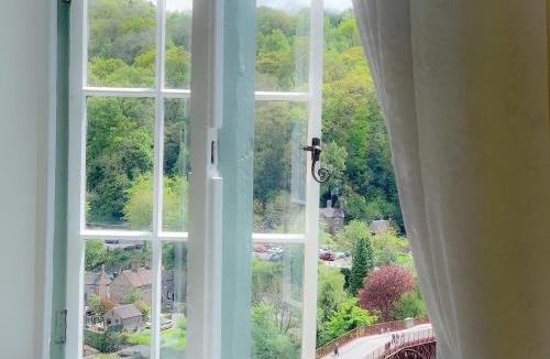 Ironbridge House | Heritage View Guest House