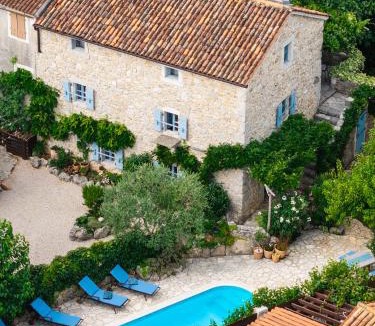 Malinska-Dubasnica Villa | HERITAGE Villa DEA RUSTICA