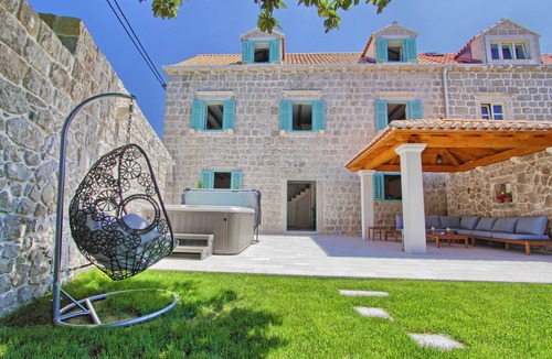 Cavtat Old Town Villa | HERITAGE VILLA PRINCESS CAPTISLAVA