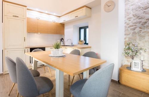 Rascane House | Heritagehouse Stipanovi Dvori with heated pool, kids pool, tavern, mountain view
