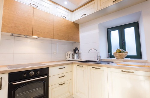 Rascane House | Heritagehouse Stipanovi Dvori with heated pool, kids pool, tavern, mountain view