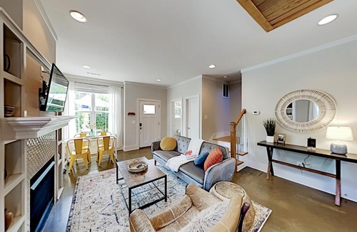 Nashville House | Herman Castle