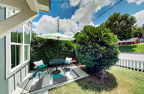 Nashville House | Herman Castle