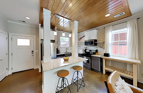 Nashville House | Herman Castle