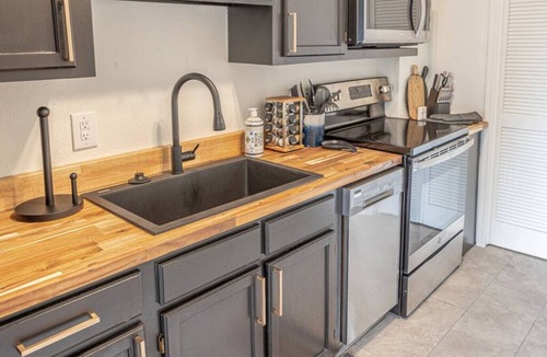 Maple Ridge Apartment | Hermes` Respite - A Runner`s Paradise