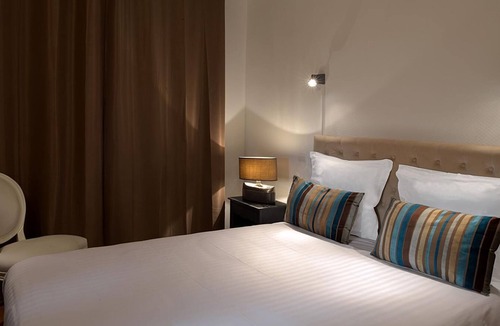 Buzancais Hotel | Hermitage